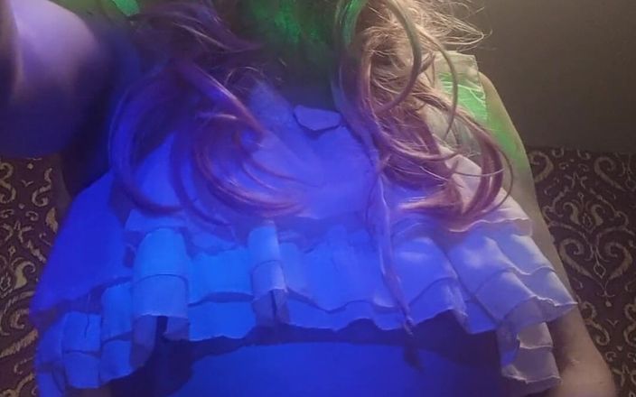 violet_bisex: Violet's Crossdresser Dances.