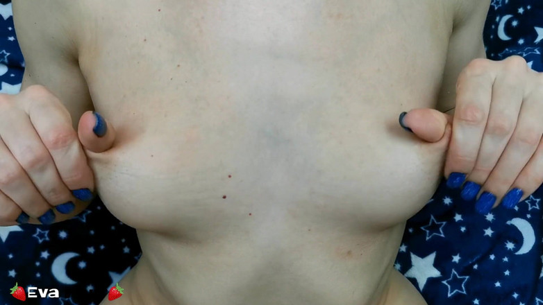 Eva Fleur: Massaging my small boobs