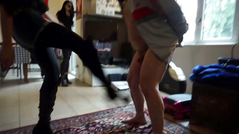 MMV and Eroticplanet Clips: Trap de varkensballen hard