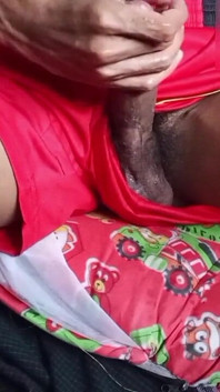 Chico masturbándose - parte (12)