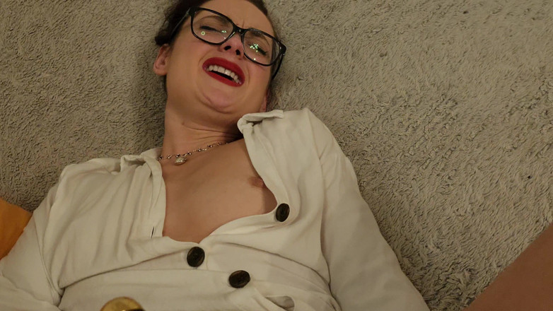 Alice Drake: Mare cu ochelari
