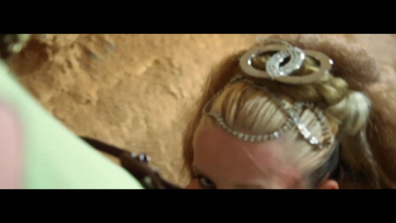 Planete Francaise: Je ohromující kotě z Francie, která byla ošukaná a pokrytá...