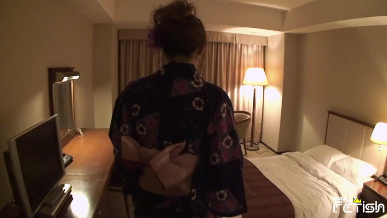 Pure Japanese adult video ( JAV): Amante com tesão brinca com sua gata japonesa no quarto...