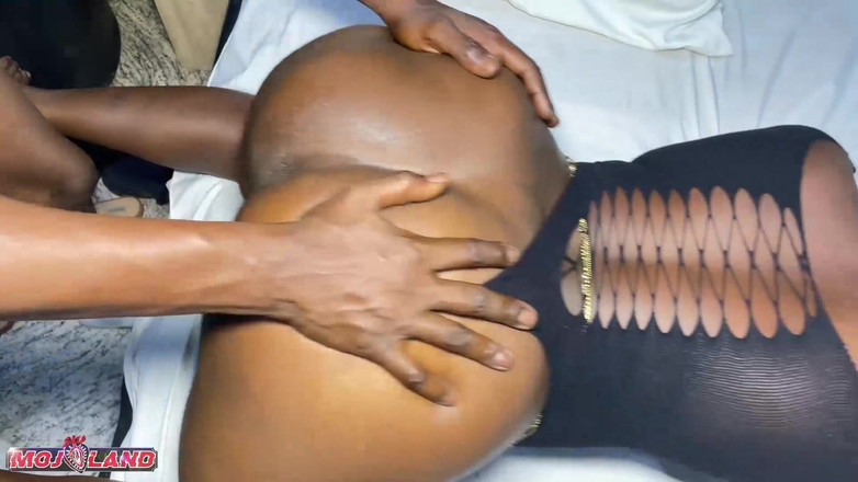 Mojoland: Збуджений пасинок