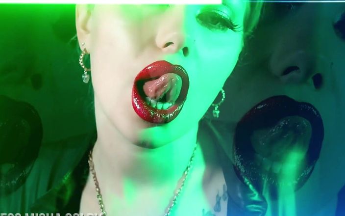 Goddess Misha Goldy: 내 아름다운 큰 빨간 입술을 보고 긴장을 풀고 응시하십시오. 자신을 더 편안하게 느끼고, 눈을 떼지 마십시오.