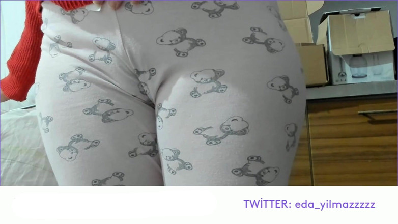 turk_milf_porno: Pijamayla mastürbasyon yaptım- pijamalı domalma- büyük göt- Türk orta yaşlı...