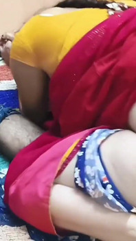Janvibhabhi nevlastní sestra přichází k nevlastnímu bratrovi honění čas nevlastní bratr je hladová kundička nevlastní bratr a nevlastní sestra sex video
