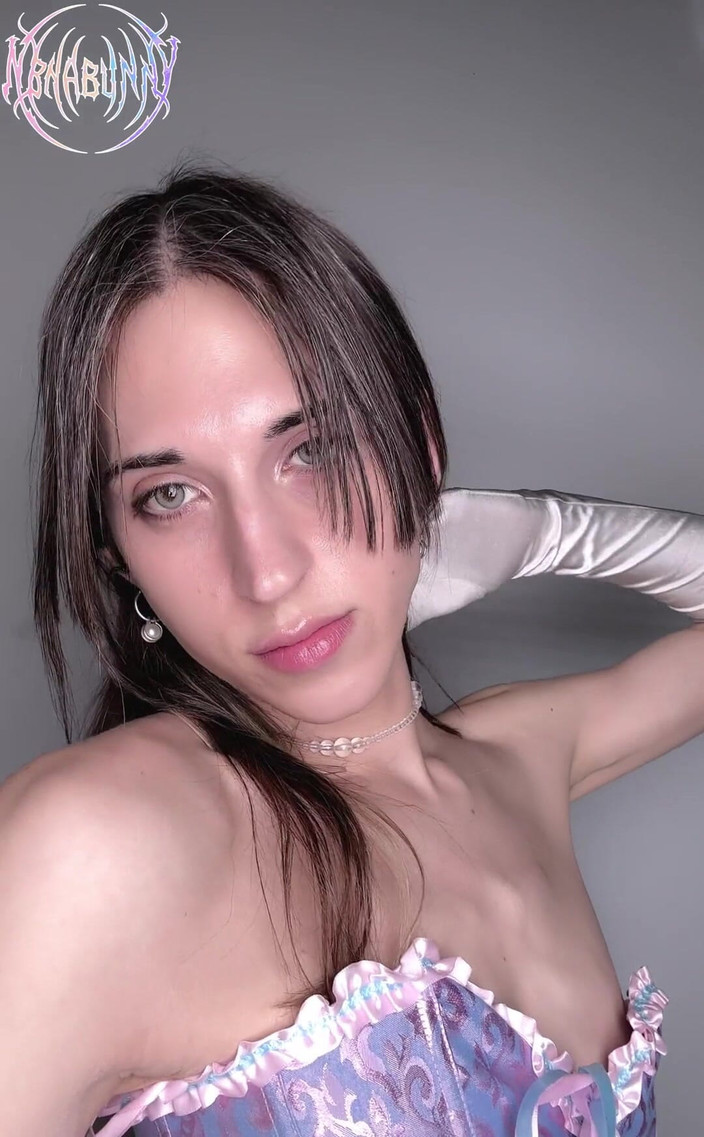 nbnabunny: Veselého Valentýna! Děkuji vám, že jste zůstali se mnou