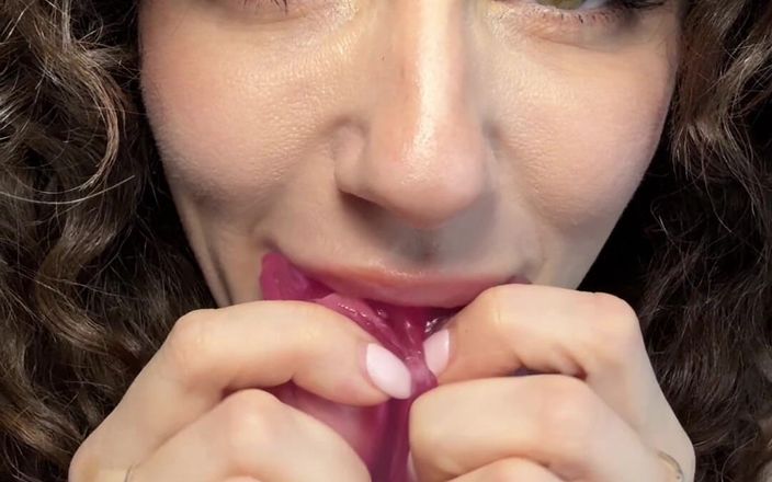 SavvyStar: Waffles Asmr Mouth Sounds Tingles Spit Sounds Fetiș