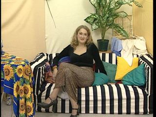 YOUR FIRST PORN: Martina It harus sedikit berbulu - martina