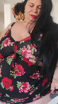 Donnona matura MILF seduce giovani, solo fan al rallentatore