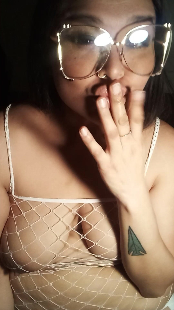 DeesDeepThroat: 4 février 24