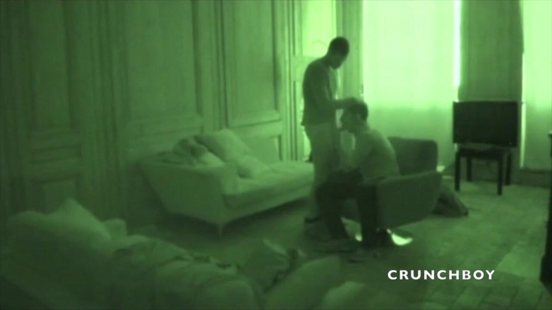 Crunch Boy: โดน 2 เพื่อนหนุ่มสายตรงเย็ดเพื่อท้าทาย