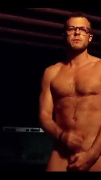 Sono così eccitata di caricare finalmente questo video. Mentre in vacanza in Messico ho fatto in giro il complesso stavo provando