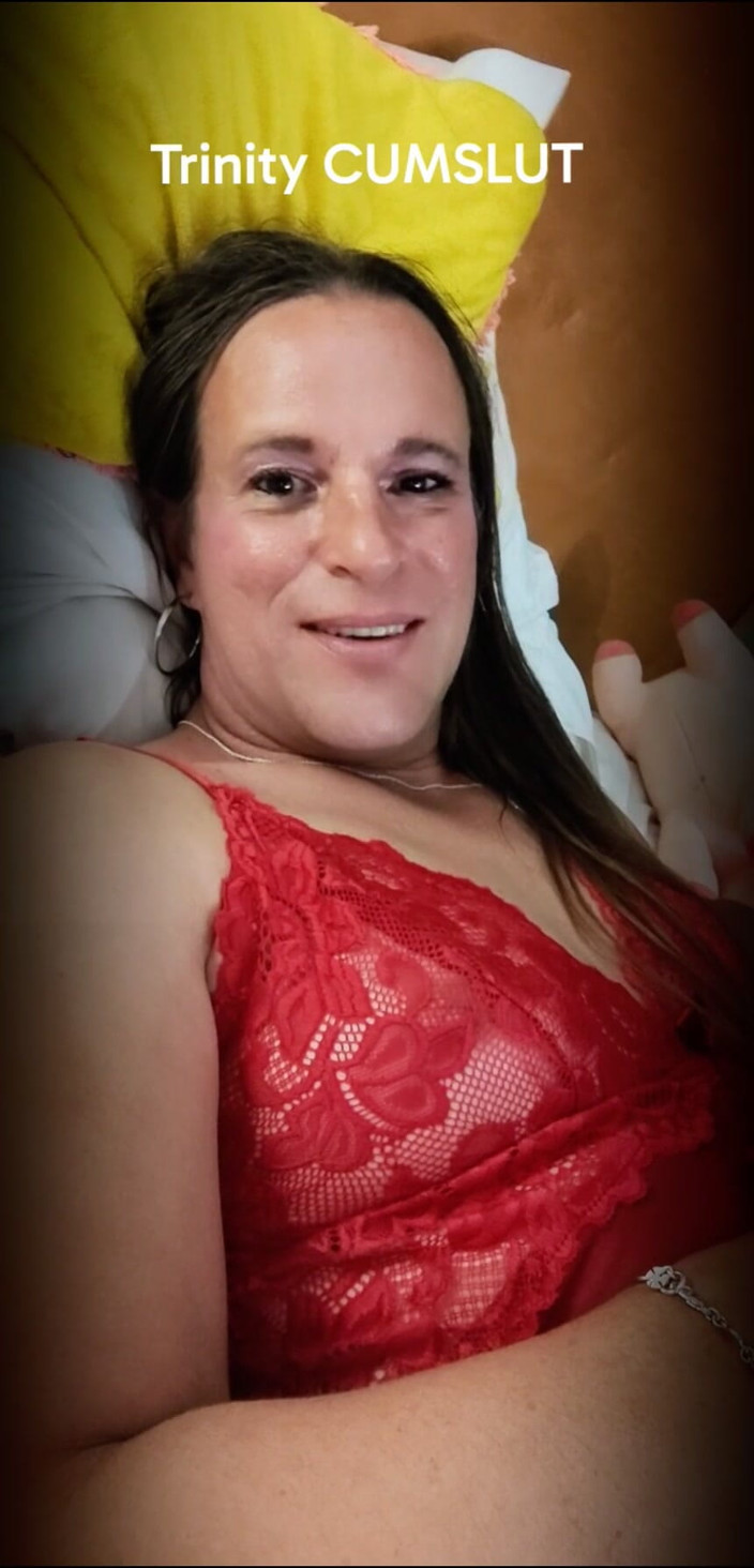 Trin luvs cum: Trinity Cumslut Nakarm mnie