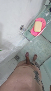 边洗边手淫
