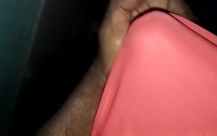 Jaanu294: 房子里的持有人的伊苏奇斯康