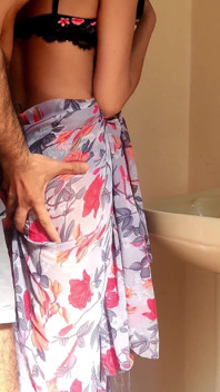 Indisk desi fru till cuckold njuter av mans väns kuk talar hindi och stönar hårt