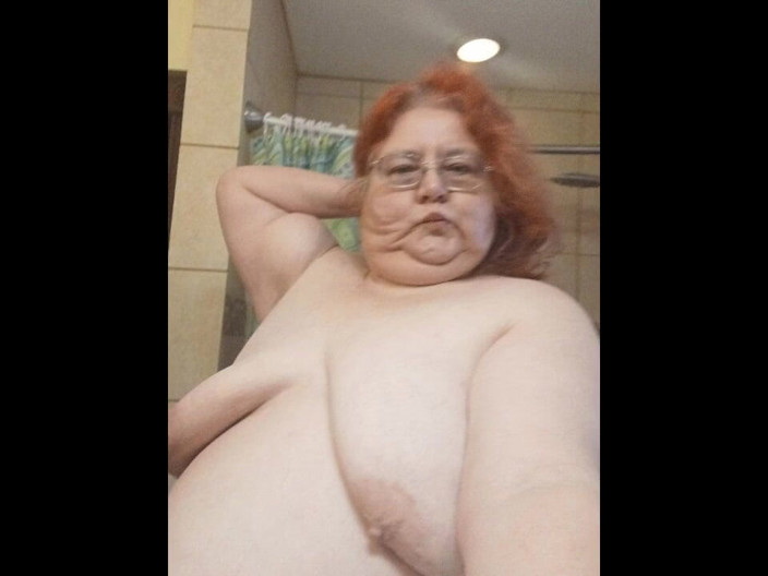 BBW nurse Vicki adventures with friends: Meine selfie necken fotos und kleine videos kombiniert