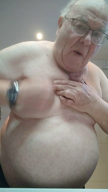 Karlchengeil: Tetek Sekali Lagi