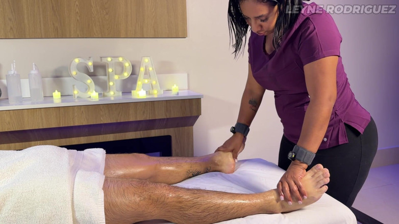 Leyne Rodriguez: Konečná relaxační masáž - Najděte svůj klid v Panamě (asmr)