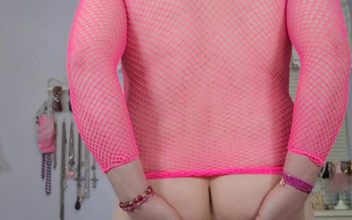 Victoria Lecherri: Blond en roze mietje!