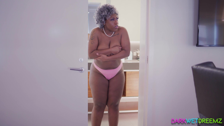 Dark Wet Dreemz: Granny Fucks the New Guy