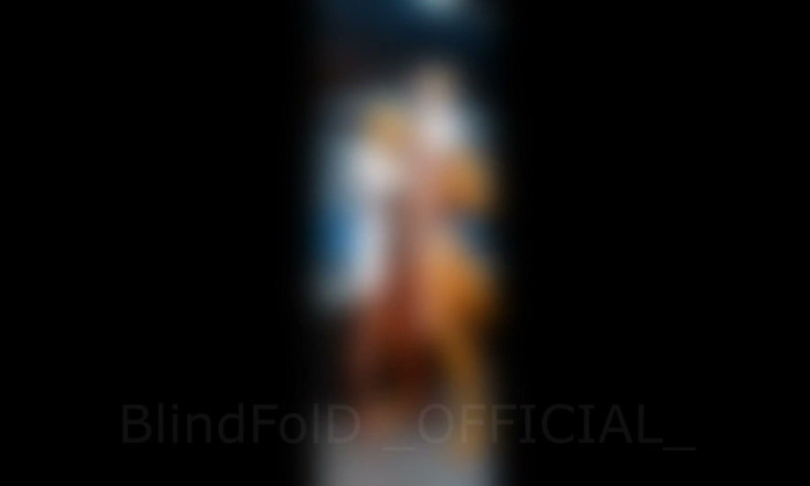 Blindfold official: Asistente
