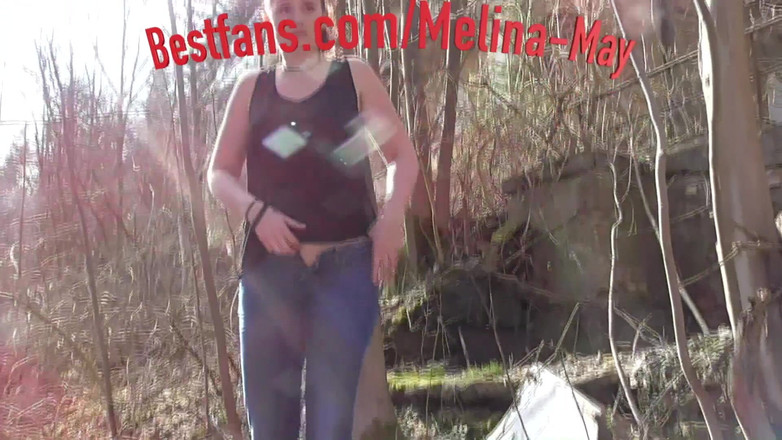 Melina May: Il mio primo video di piscio 2017