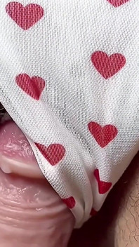 Dotek nevlastního bratra, tření penisu, mě dohání k šílenství!! Zatímco doma nikdo neslyší