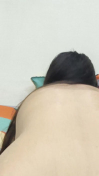 Madrastra traviesa Saara seduce y folla hijastro
