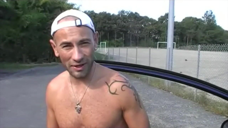 Jess Royan XXX: Chico deportivo chupa cockoin la calle en Gorda