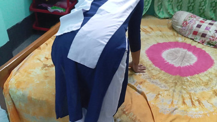 Sumahomesex: O studentă își seduce profesorul sexy într-un joc de roluri