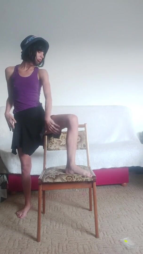 Wet Pussy Fuck: Hot and horny skinny girl sexy dance strip dance