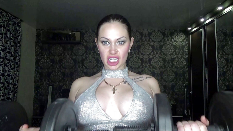 Goddess Misha Goldy: 我比你强！肌肉崇拜和肌肉支配！我的最大重复！