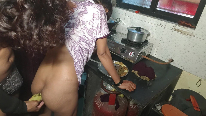 Sexy biwi: Die rustikale unkulturierte schwägerin gefickt