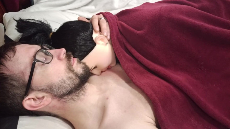 kickerscooter: Masturbare cu Păpușă