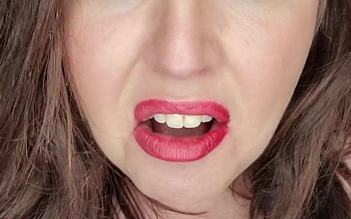 KinkyKatie: Takže jsem se totálně chystala odstranit, krčila jsem se tak...