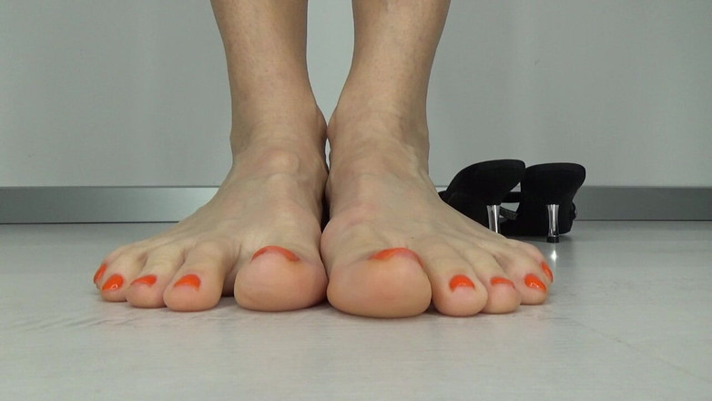 AnnaBUST: 모두를 위한 발 페티쉬 비디오