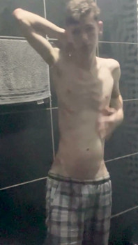 Kedoimath - Twink Showing Some Body
