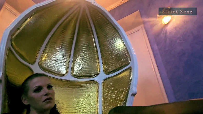 Strict Senz: Stina stone dominazione femminile piedi adorazione dei piedini a pelle...