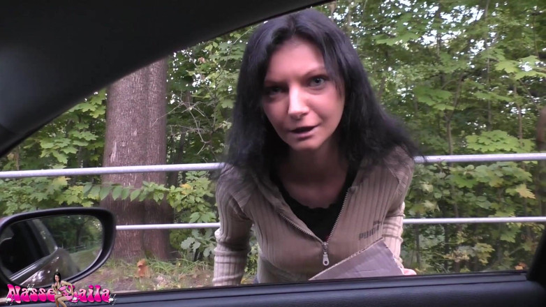 Laila Banx: Baise par une auto-stoppeuse ! Ramasser une salope à sperme