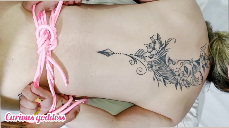 Adrian And Curious: Istri pirang arab rambut pirang yang penasaran lagi asik ngentot...