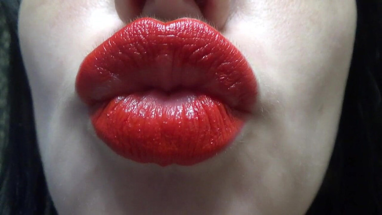 Goddess Misha Goldy: Kiss me baby! Red lipstick and big sexy lips fetish