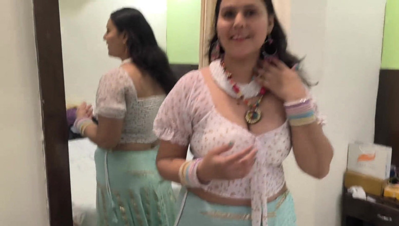 pujaprem: Delhi'deki oyo otelde sikiş