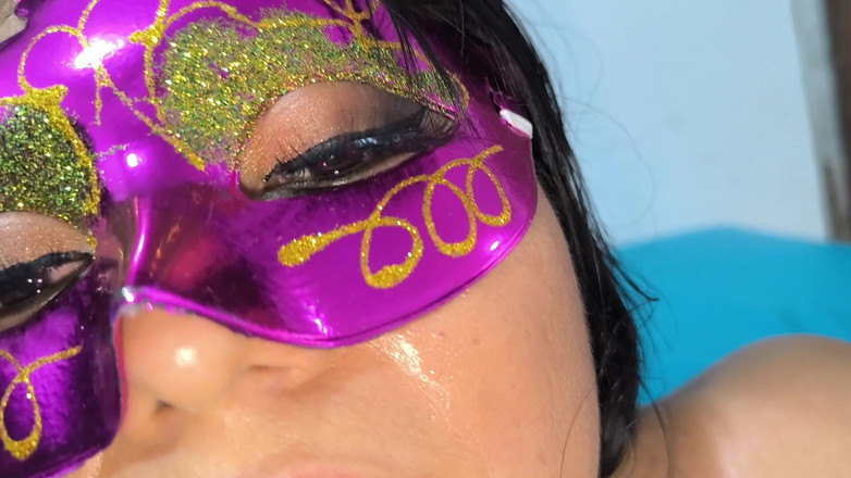 NEGRITA SEXY: Pendakwah agama itu meyakinkan pelajar yang berumur lebih 18 tahun untuk...