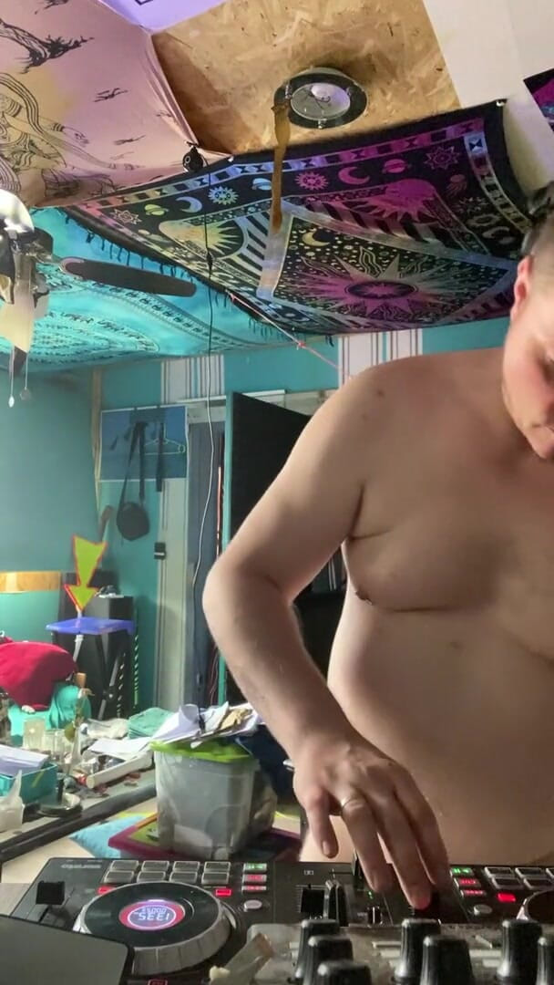 Sexy Amateur Studio: DJ sets and strips uncensored