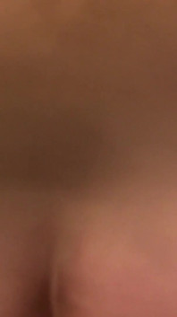 벌거벗은 운동을 좋아하는 보짓물 가득한 보지 입술의 발정난 밀프