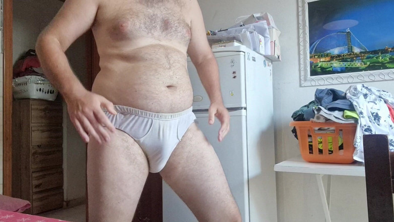 Mirko2589: Kerel allemaal naakt in huis