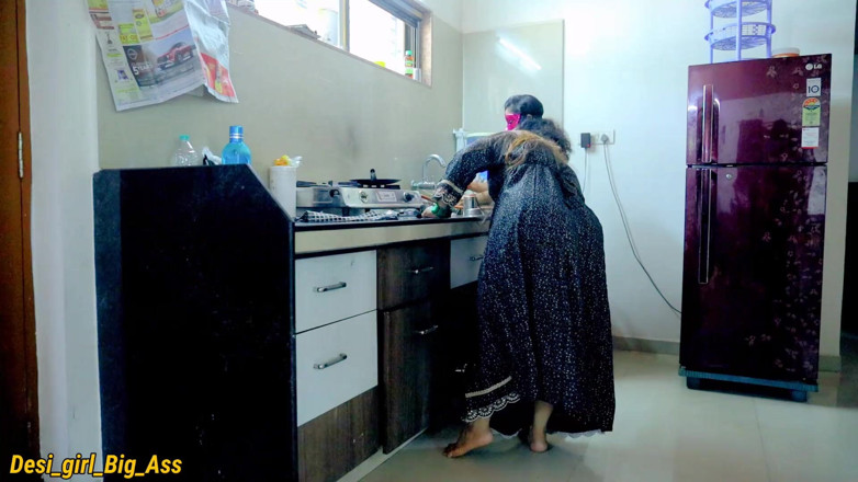 Nadiya: किचन में हॉट फोर्सम सेक्स